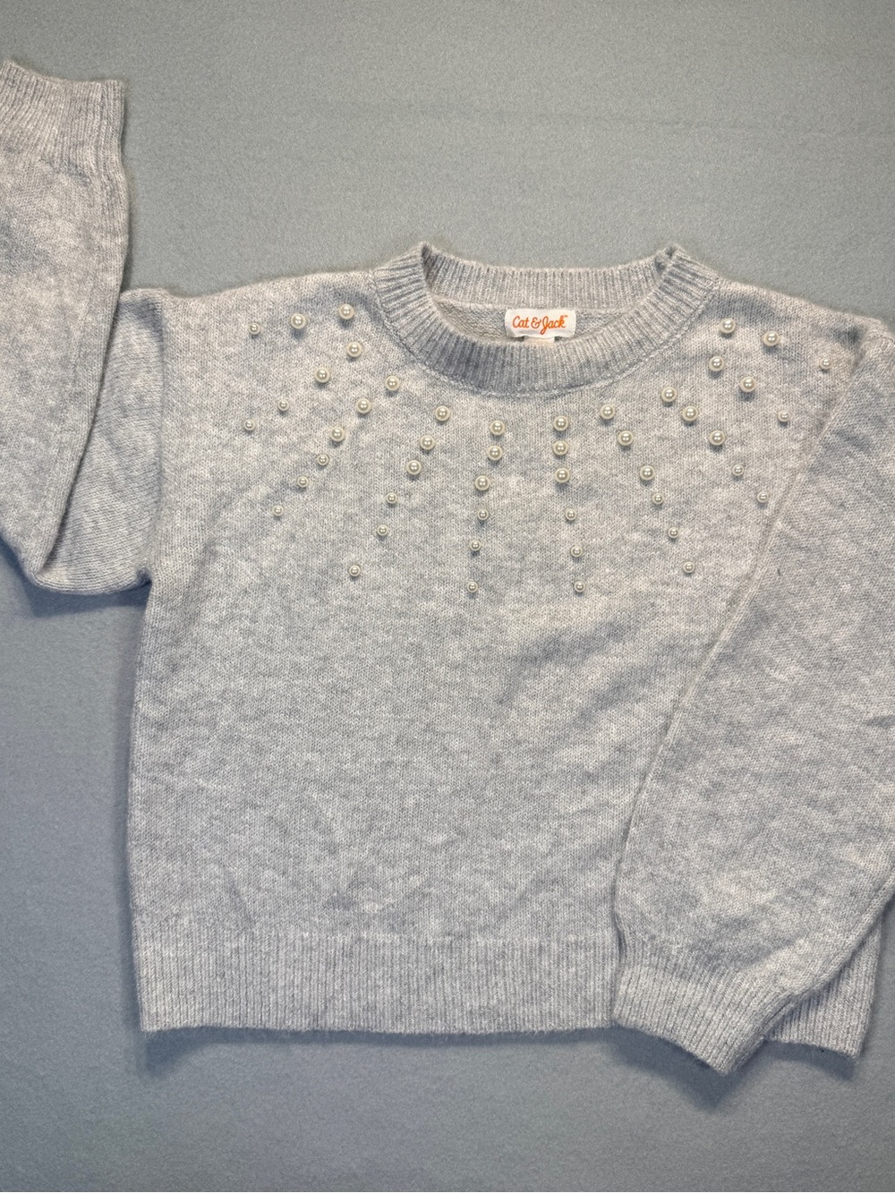 Cat & Jack Girl Light Gray Pearl-Embellished Crewneck Sweater - size S (6/7)
